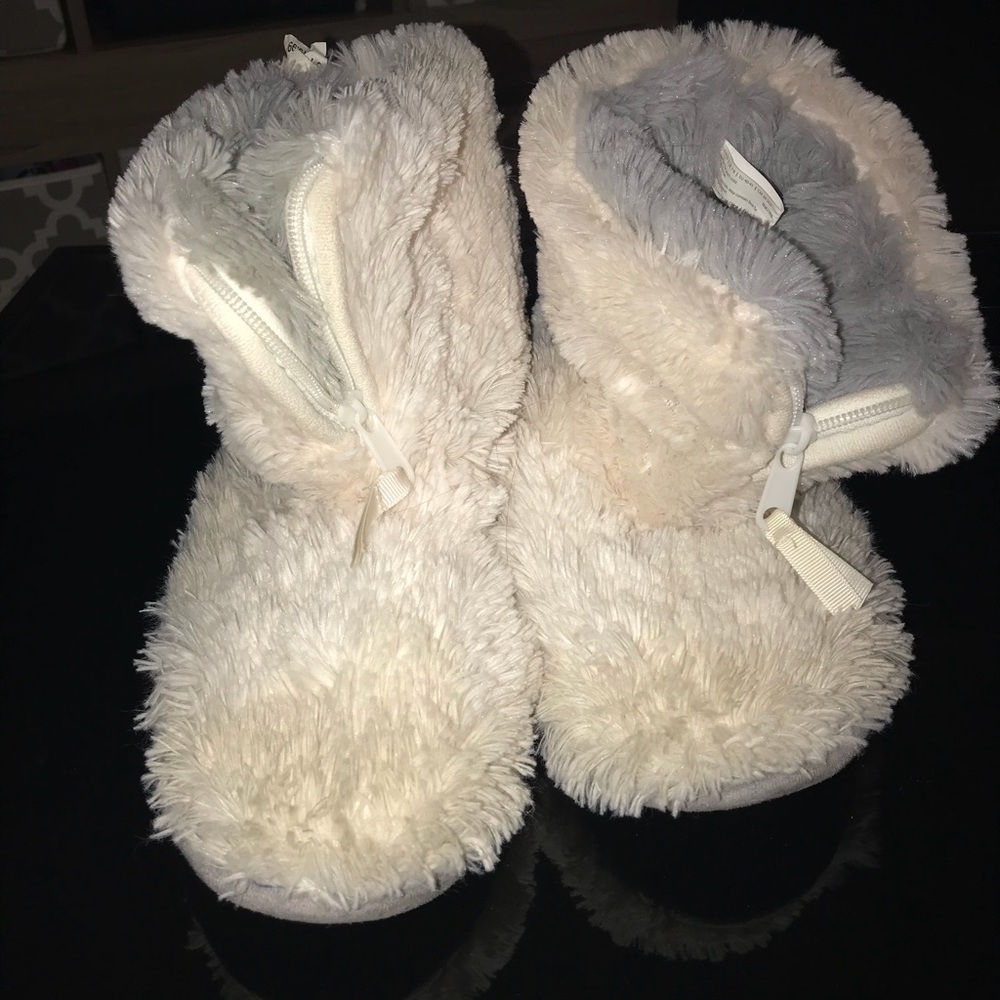 Comfy fuzzy boots